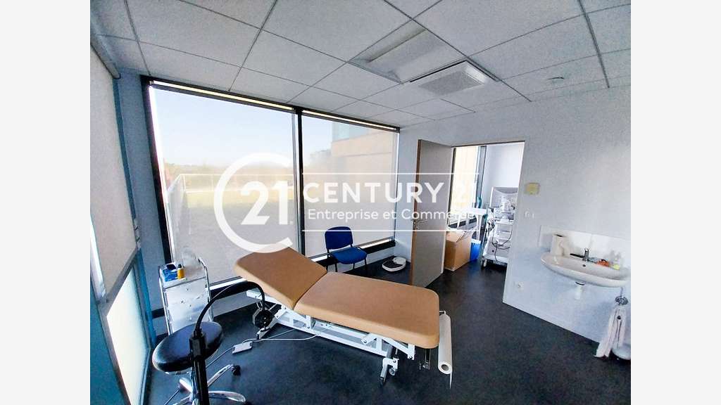 Vente bureau 136m² proche Hôpital à Saint-Nazaire