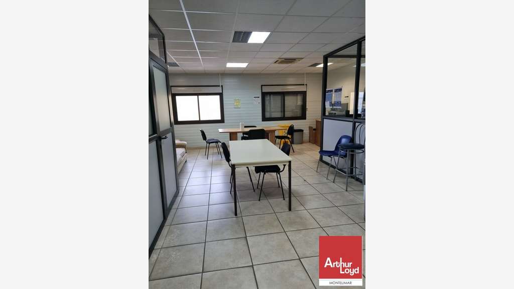 Bureaux à vendre à Saint-Paul-Trois-Châteaux D458