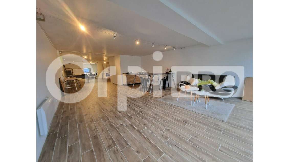 Vente bureaux de 106m² à Saint Pierre des Corps