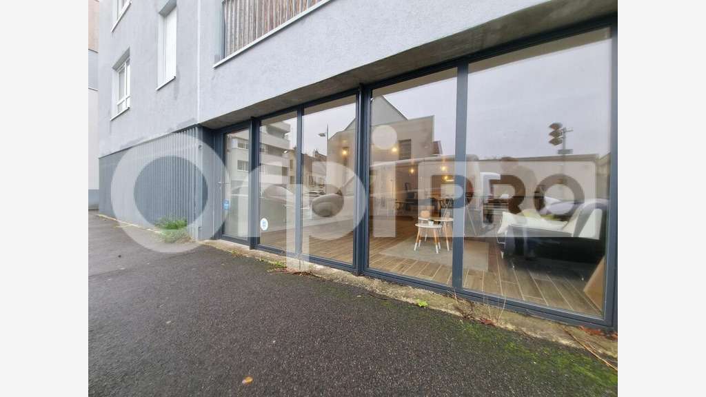 Vente bureaux de 106m² à Saint Pierre des Corps
