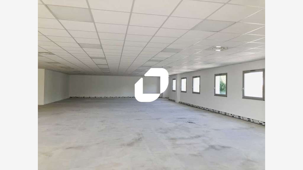 Vente Bureaux 326m² Saint priest