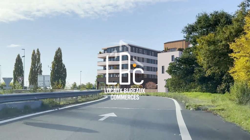 Plateau de bureaux 346m² à Sainte Luce sur Loire 