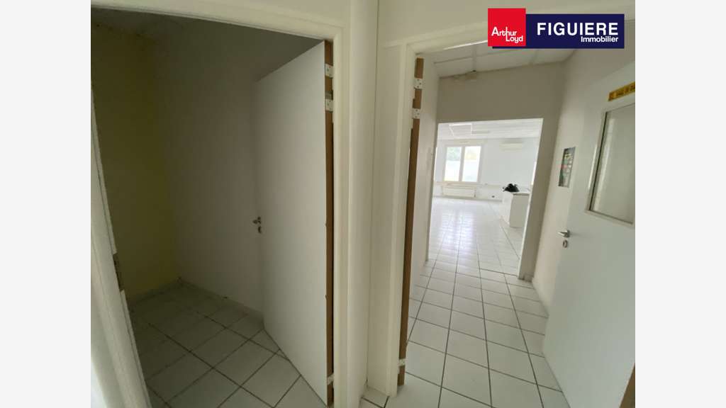 200m² de bureaux à vendre ou à louer SALON DE PROV