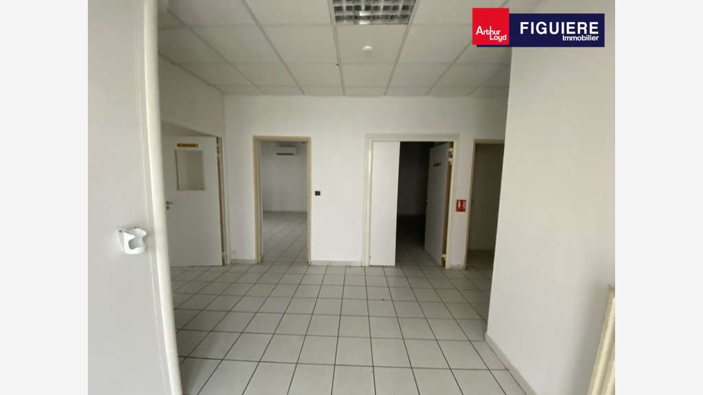 200m² de bureaux à vendre ou à louer SALON DE PROV