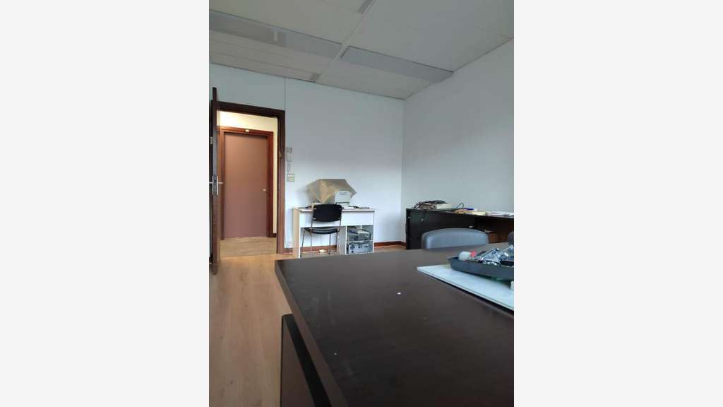 Vente bureau 15m² en centre commercial Sarcelles