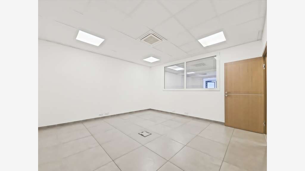 Local/bureau 85m² à vendre secteur Baléone Sarrola
