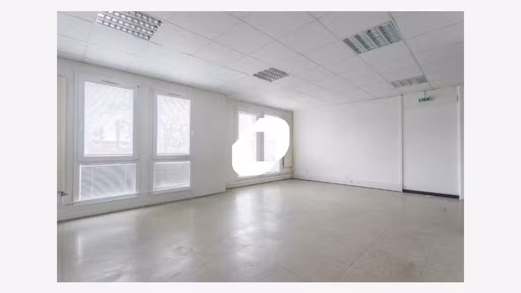 Vente Bureaux 136m² Savigny le temple