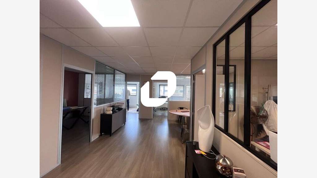 Vente Bureaux 80m² Serris