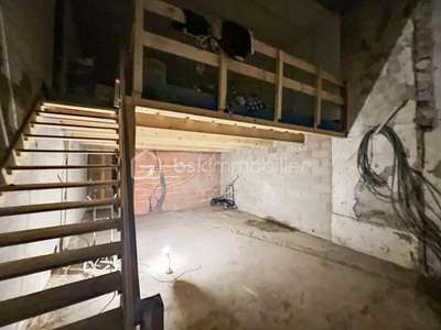 Cellier spacieux 79m² à vendre idéal stockage Sète