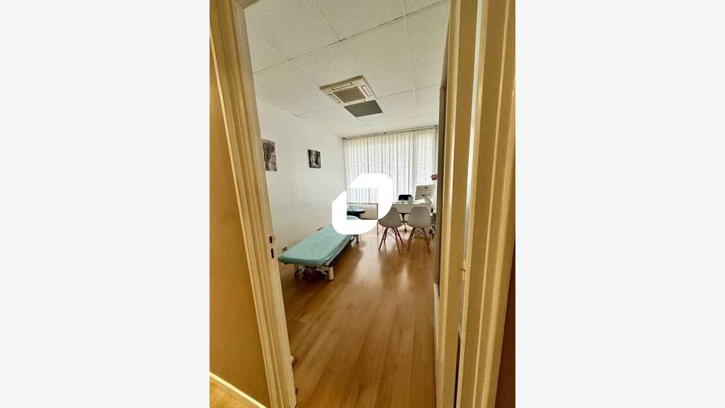 Vente Bureaux 172m² Sevres
