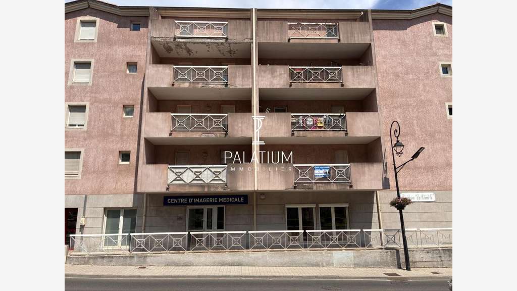 Local professionnel 213m² à vendre à Sisteron