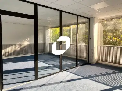 Vente Bureaux à Suresnes