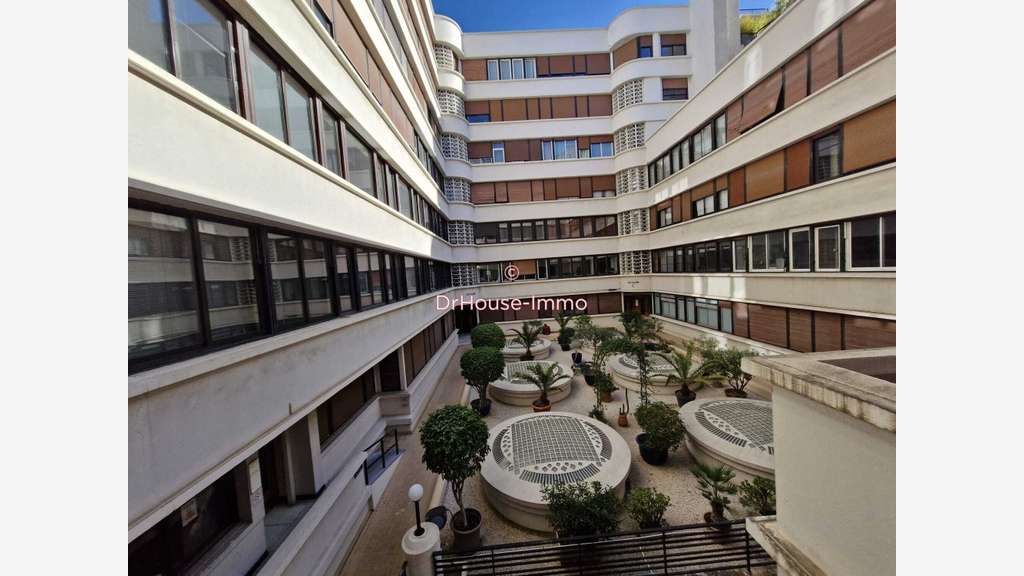 Bureaux de 75m² divisibles à vendre à Toulon