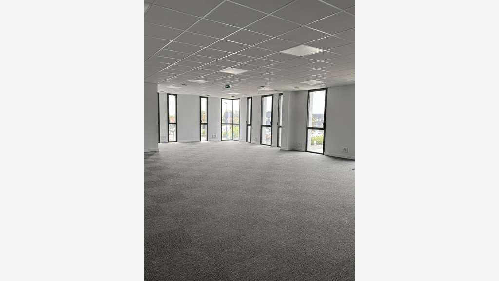 Vente bureaux neufs de 130m² en R+1 à Trélazé