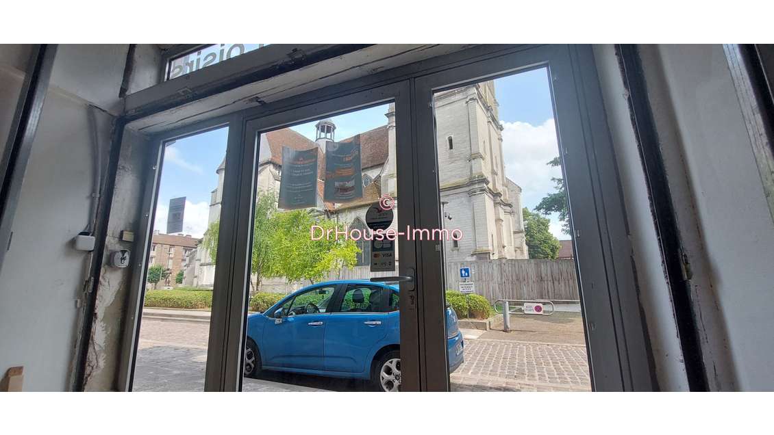 Vente local commercial 102m² à Troyes Saint Nizier