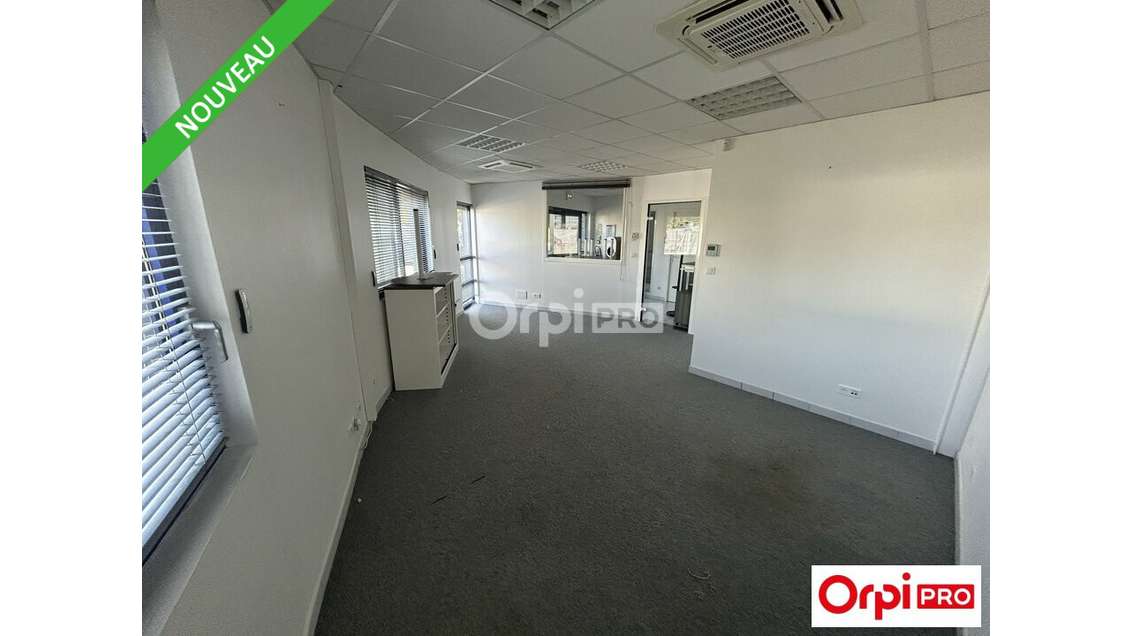 Bureaux 400m² et parking privé à vendre à Valence