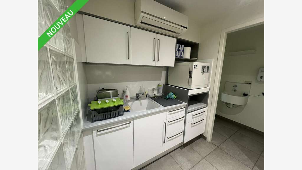 Bureaux de 65m² à vendre en RDC à Valence centre