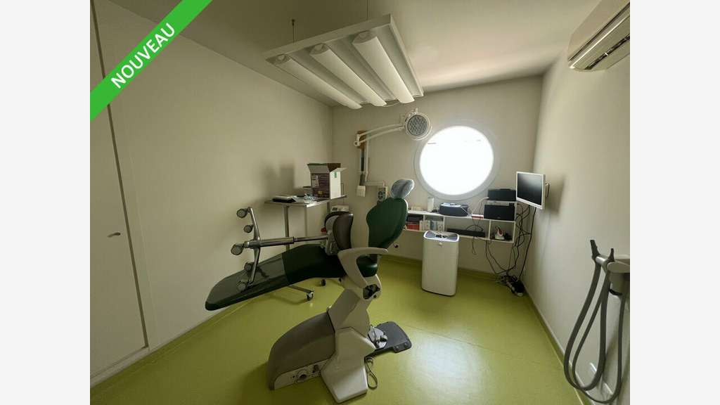 Bureaux de 65m² à vendre en RDC à Valence centre
