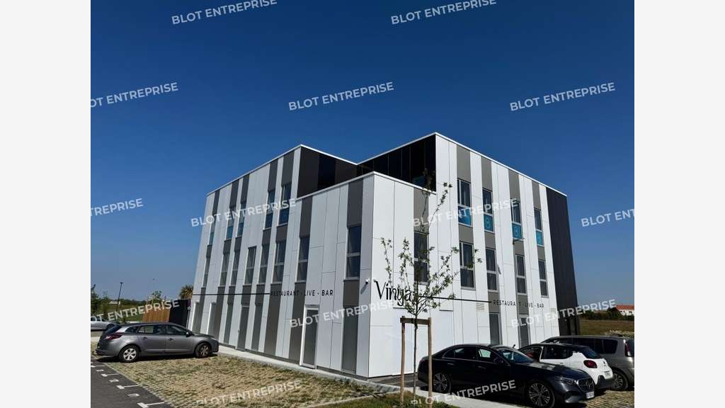 A vendre bureaux 277m² à Vallet programme 3 VALL