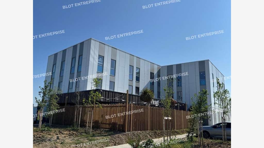 A vendre bureaux 277m² à Vallet programme 3 VALL