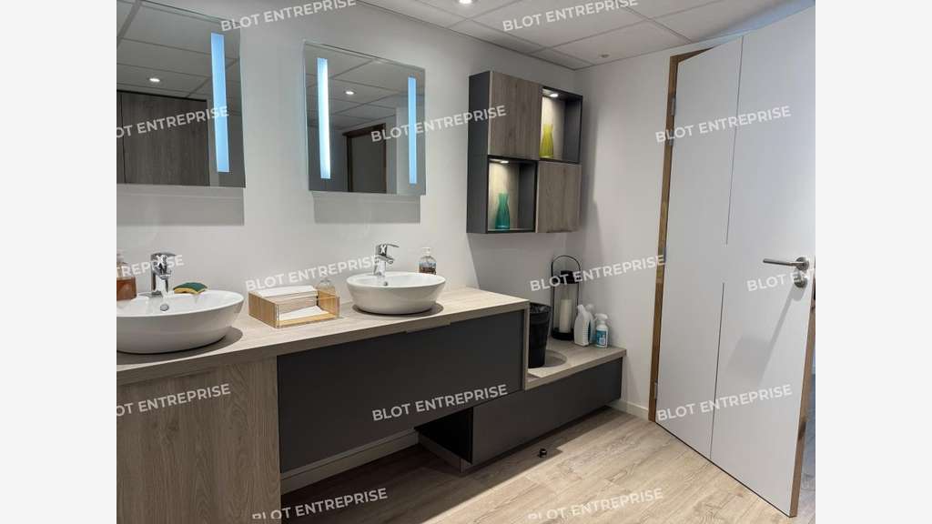 A vendre bureaux de standing 160m² à Vannes