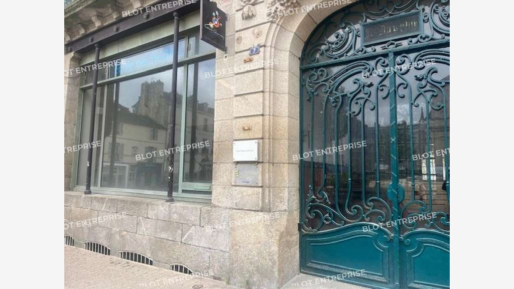 À VENDRE - BUREAUX - VANNES - 120 m²