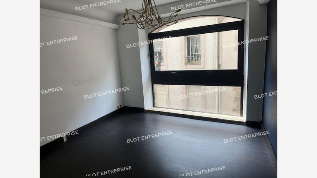 À VENDRE - BUREAUX - VANNES - 120 m²