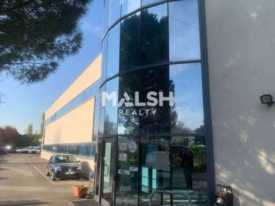 A vendre bureaux cloisonnés 141m² à Vaulx en Velin
