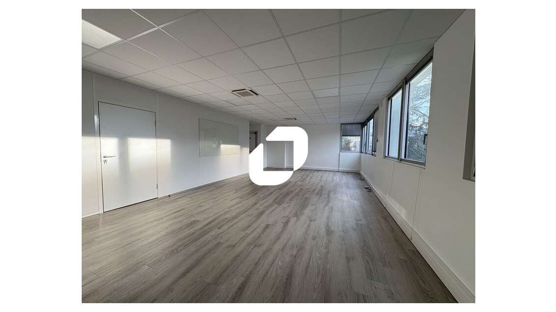 Vente Bureaux 699m² Velizy villacoublay