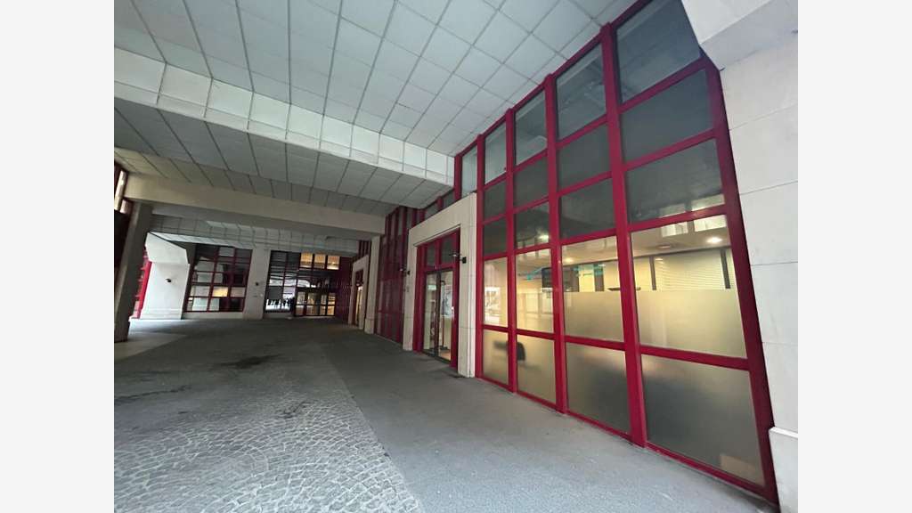 BUREAUX VENDUS LOUES