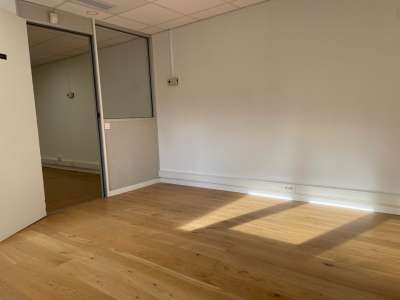 Bureaux 123m² à vendre à Villeneuve Loubet Marina