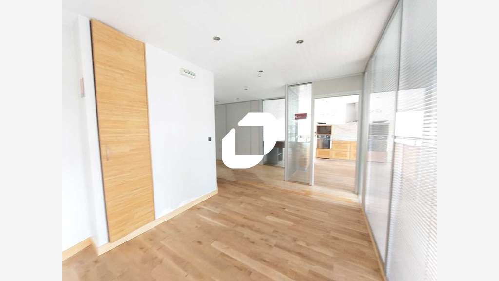 Vente Bureaux 314m² Voisins le bretonneux