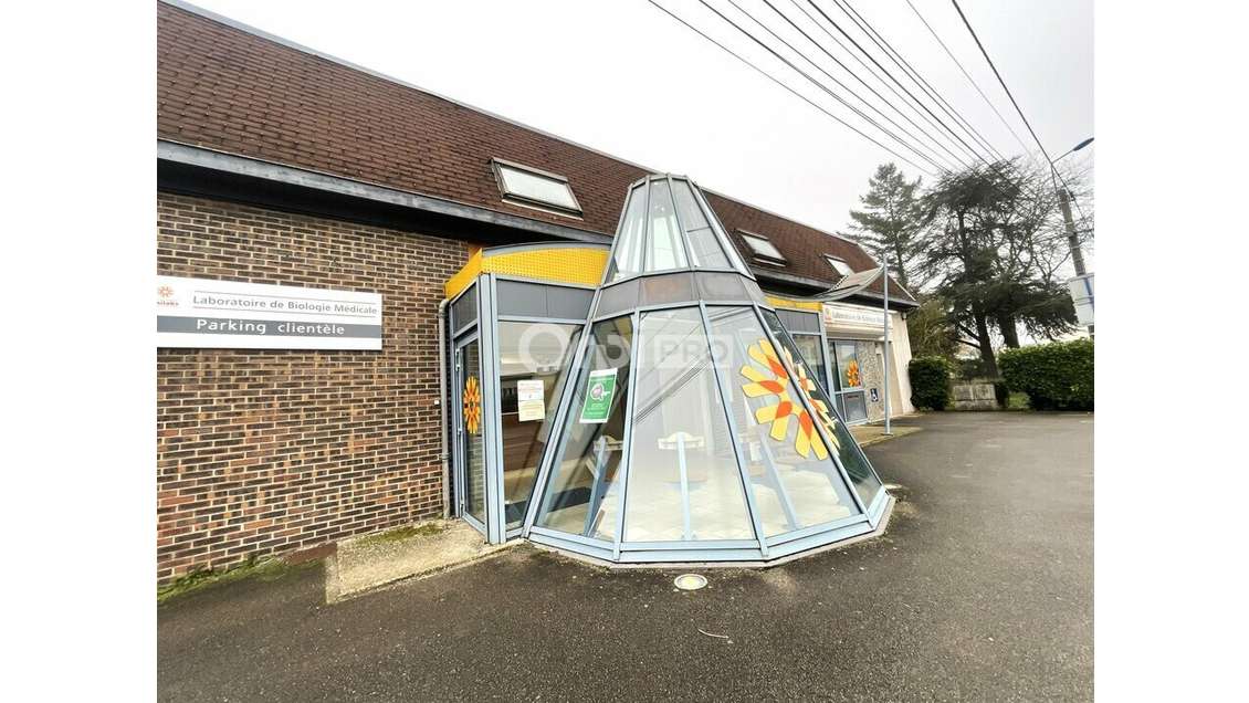 Local loué à vendre axe passant à Beautor