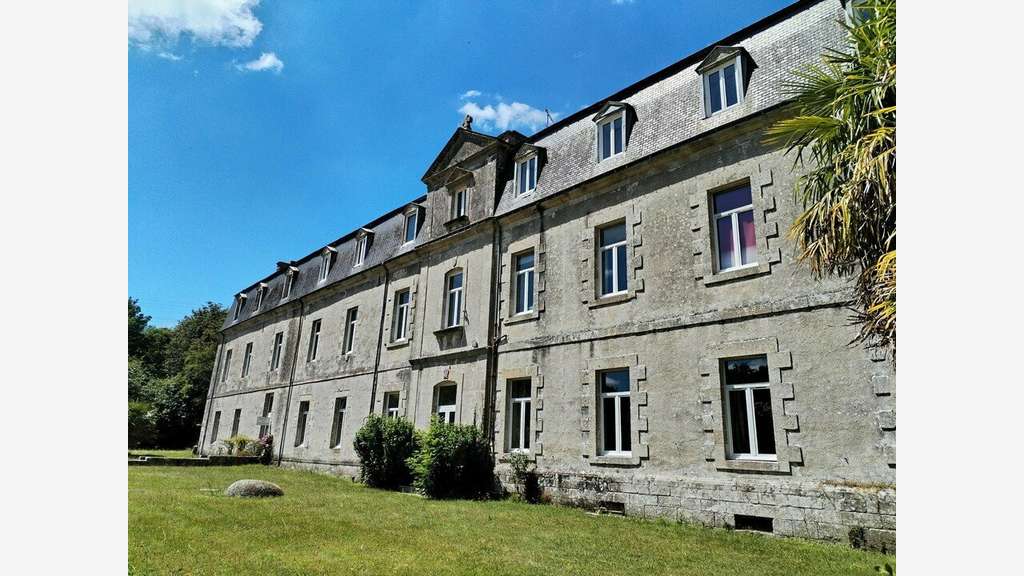 Ancienne abbaye 5380m² à vendre Morbihan