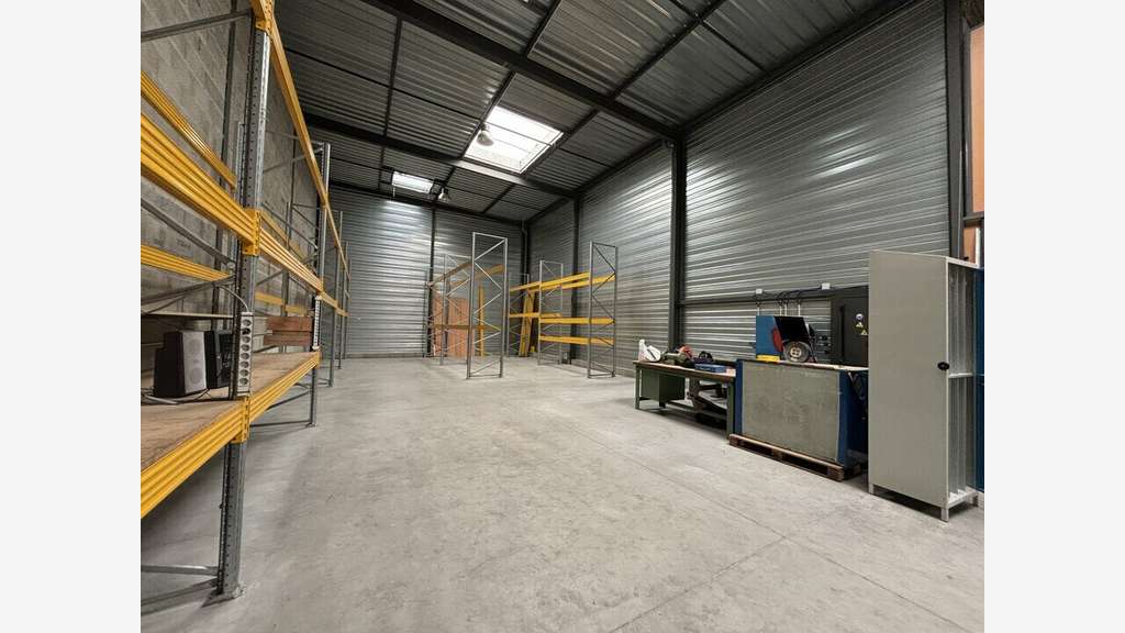 Vente local activité bureaux de 420m² à Chaponost