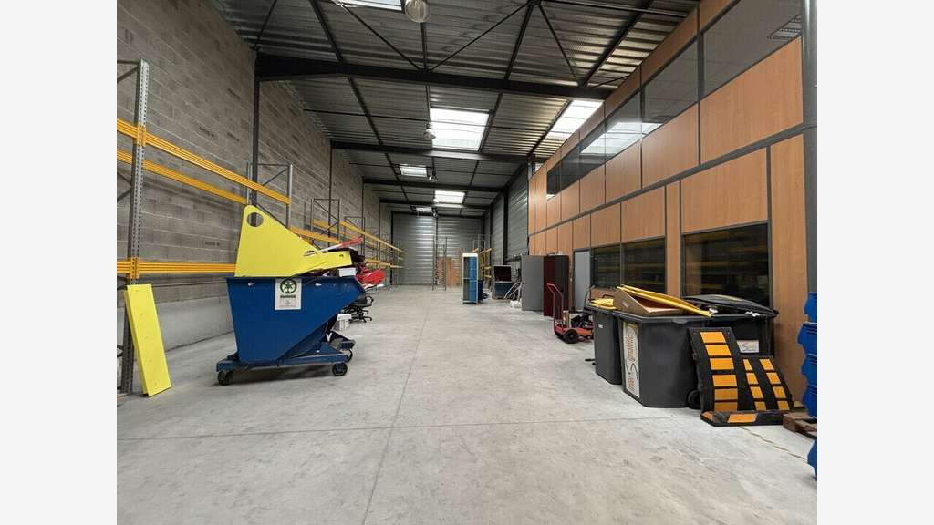 Vente local activité bureaux de 420m² à Chaponost