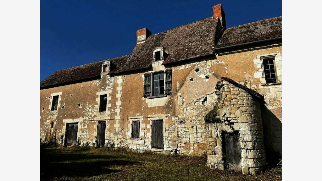 vente ancien corps de ferme CHATELLERAULT