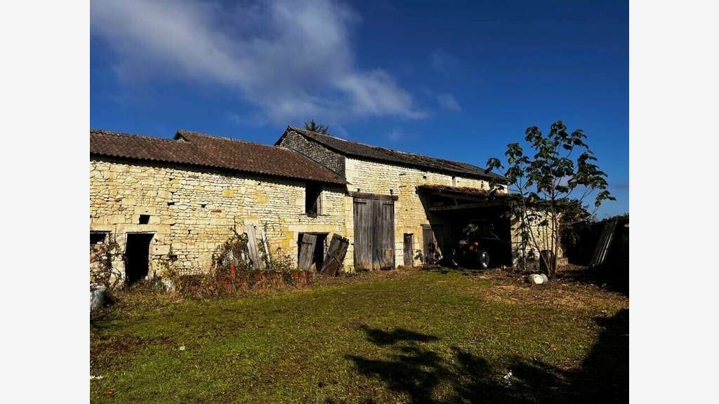 vente ancien corps de ferme CHATELLERAULT