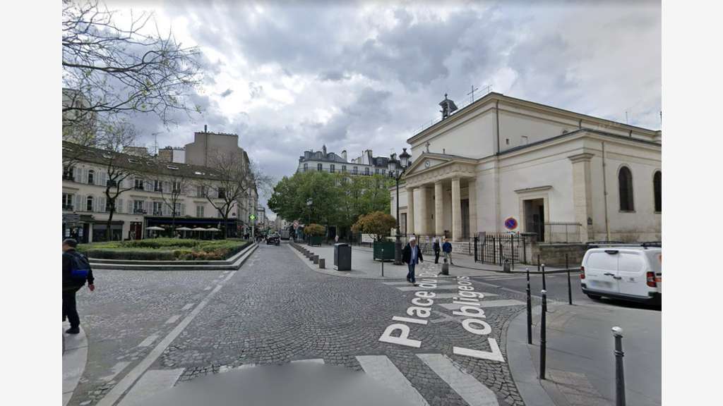 Vente de murs d'angles occupés par belle enseigne