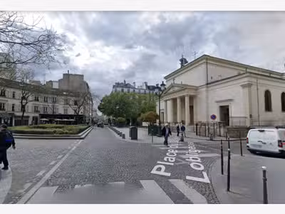 Vente de murs d'angles occupés par belle enseigne