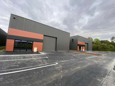Atelier neuf de 330m² à vendre parc Eole
