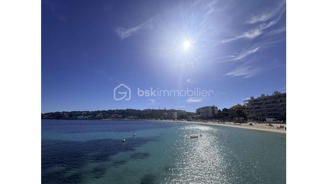 Vente local commercial 360m² + terrasse à Grasse