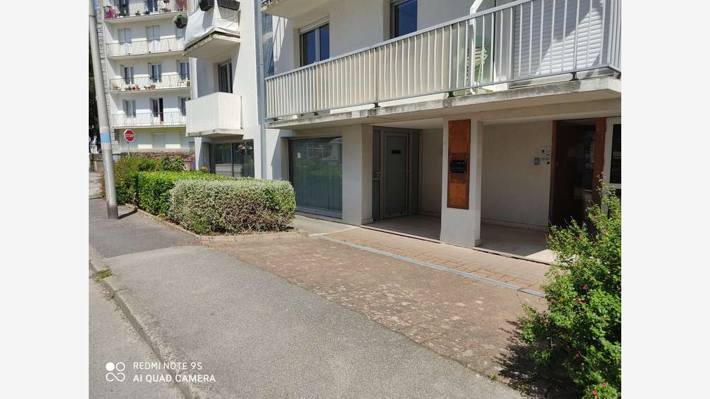 Vente local pro de 88m² acces PMR à Vannes centre