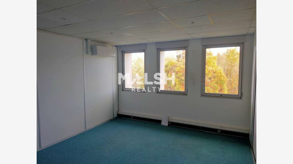 Bureaux de 408m² + parkings à vendre à Ecully