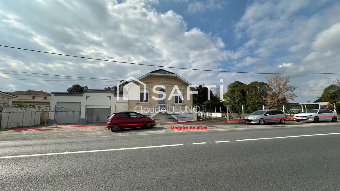 AV rnsemble immobilier sur 1000m² à Ambarès N10