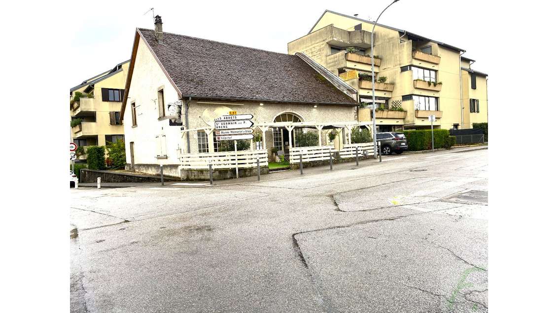 Vente ensemble immo de 180m² à Belley centre