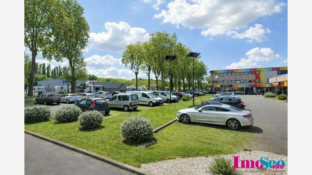 Investissement locatif local 89m² Sainte-Eulalie 