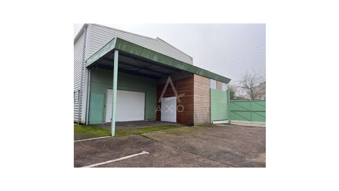 AV atelier production de stock 1257m² à Limoges