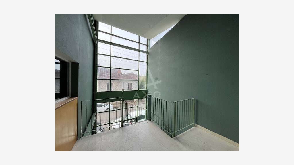 AV atelier production de stock 1257m² à Limoges