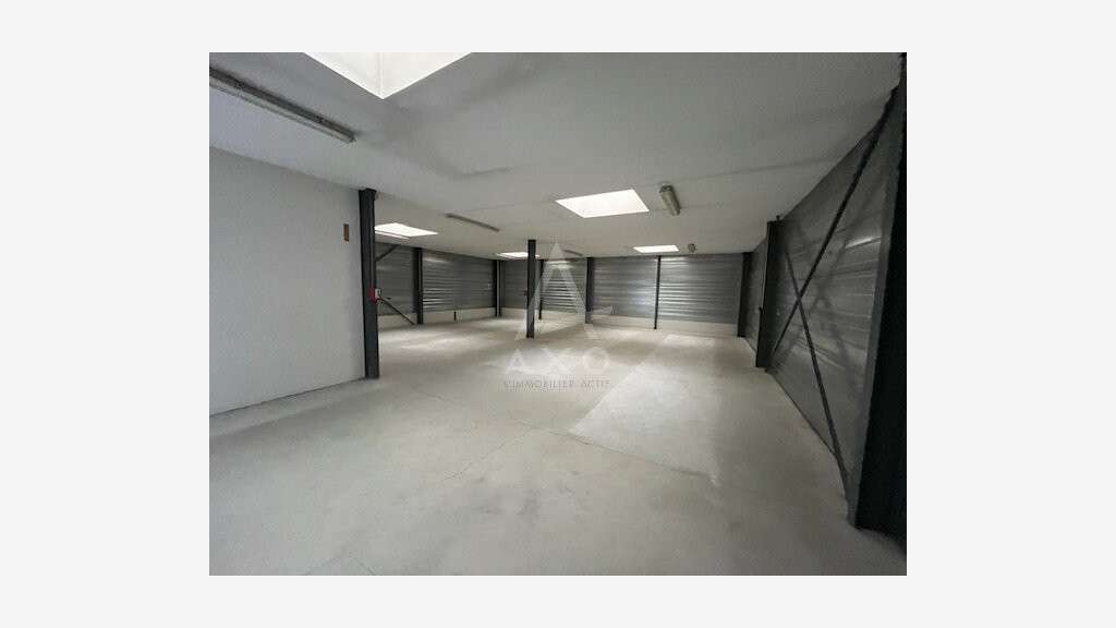 AV atelier production de stock 1257m² à Limoges